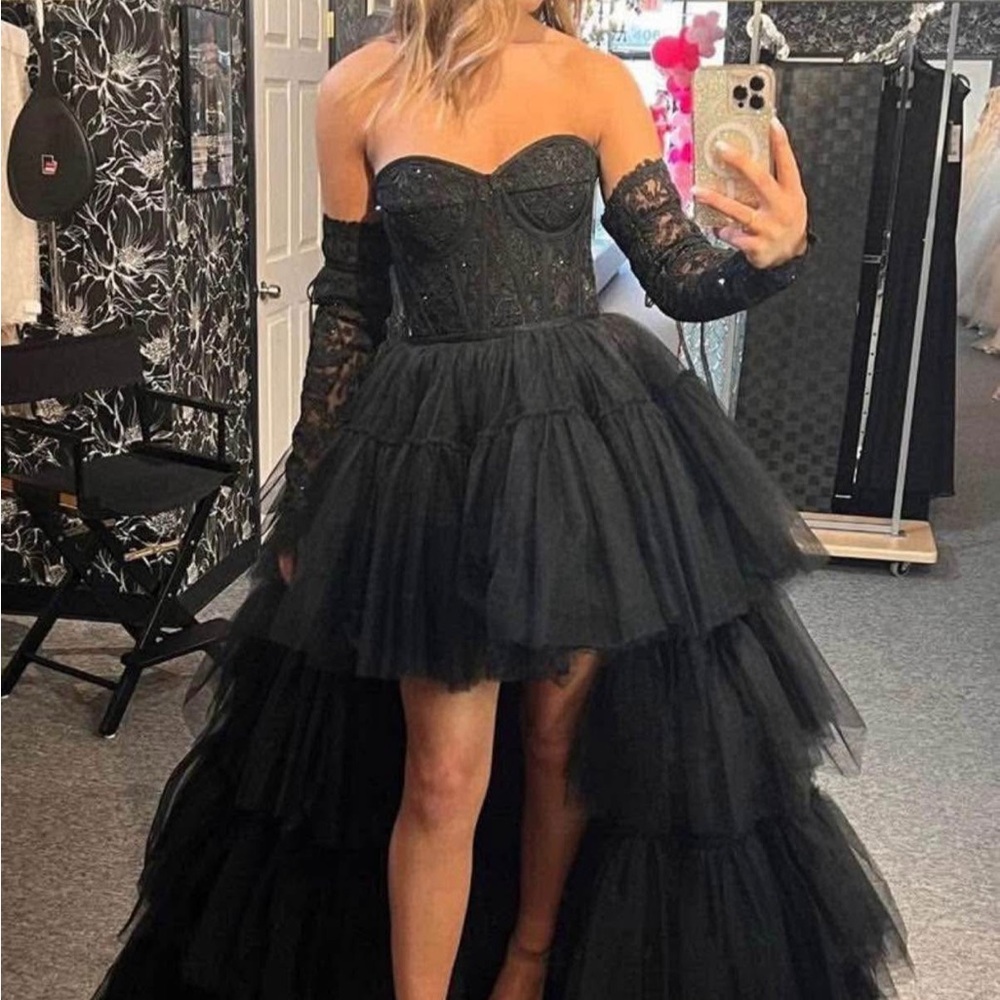 Sherri hill Elegant Black Lace high low Gown